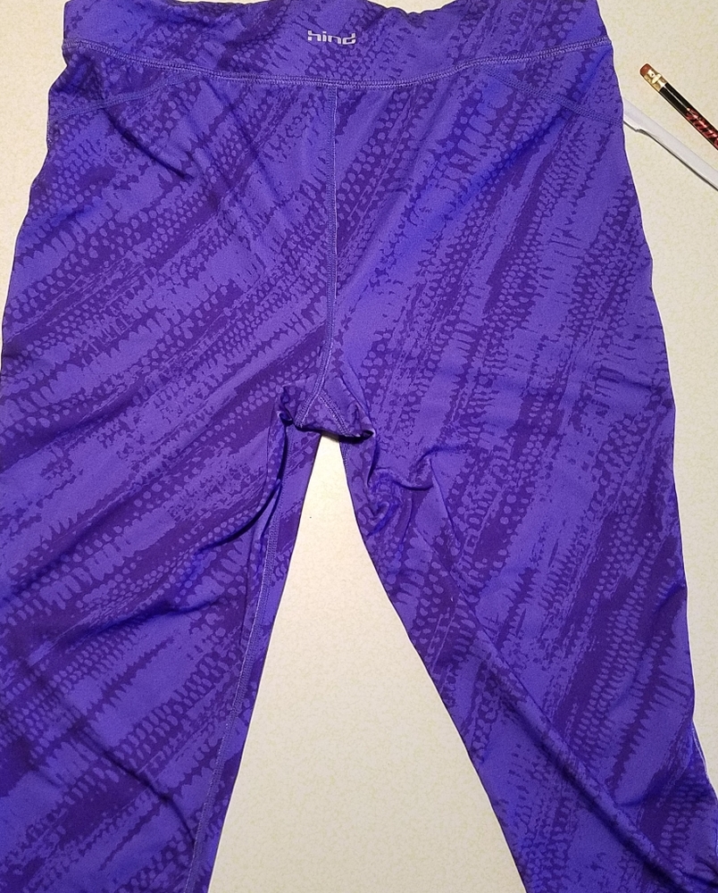 Hind purple design below knee activewear pants